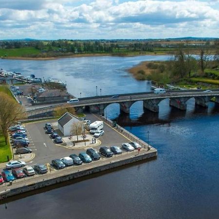 24 Beds In Carrick On Shannon Eksteriør bilde